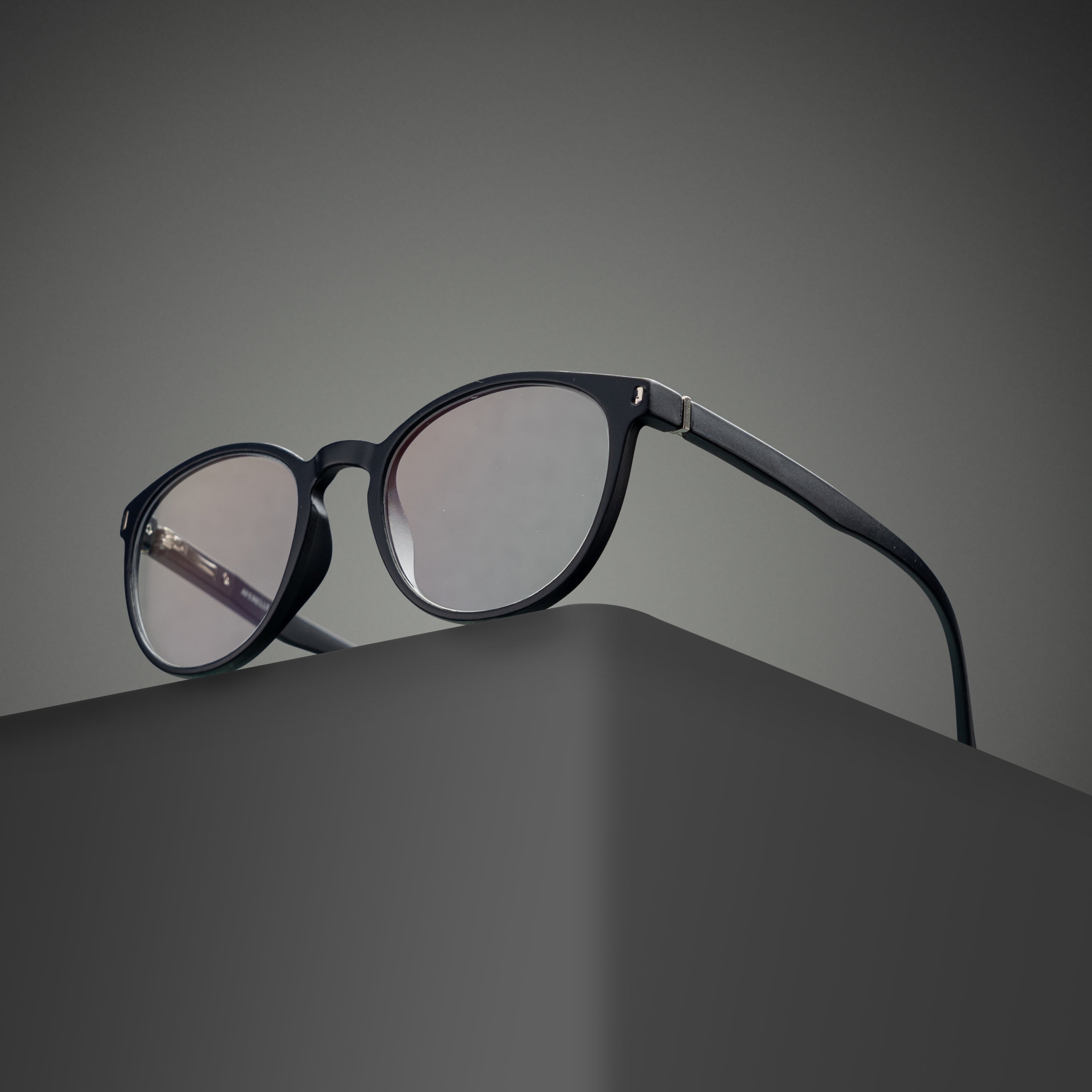 black frame screenglass