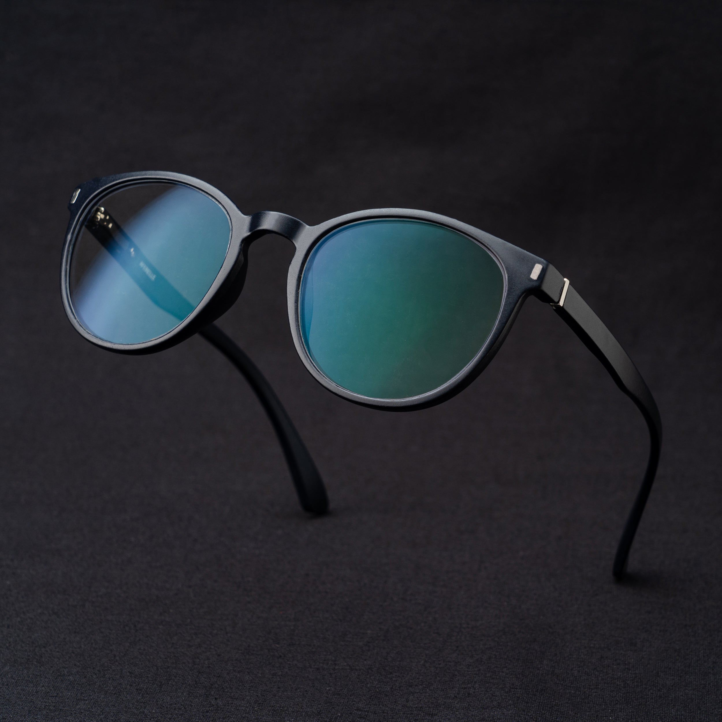 black frame screenglass