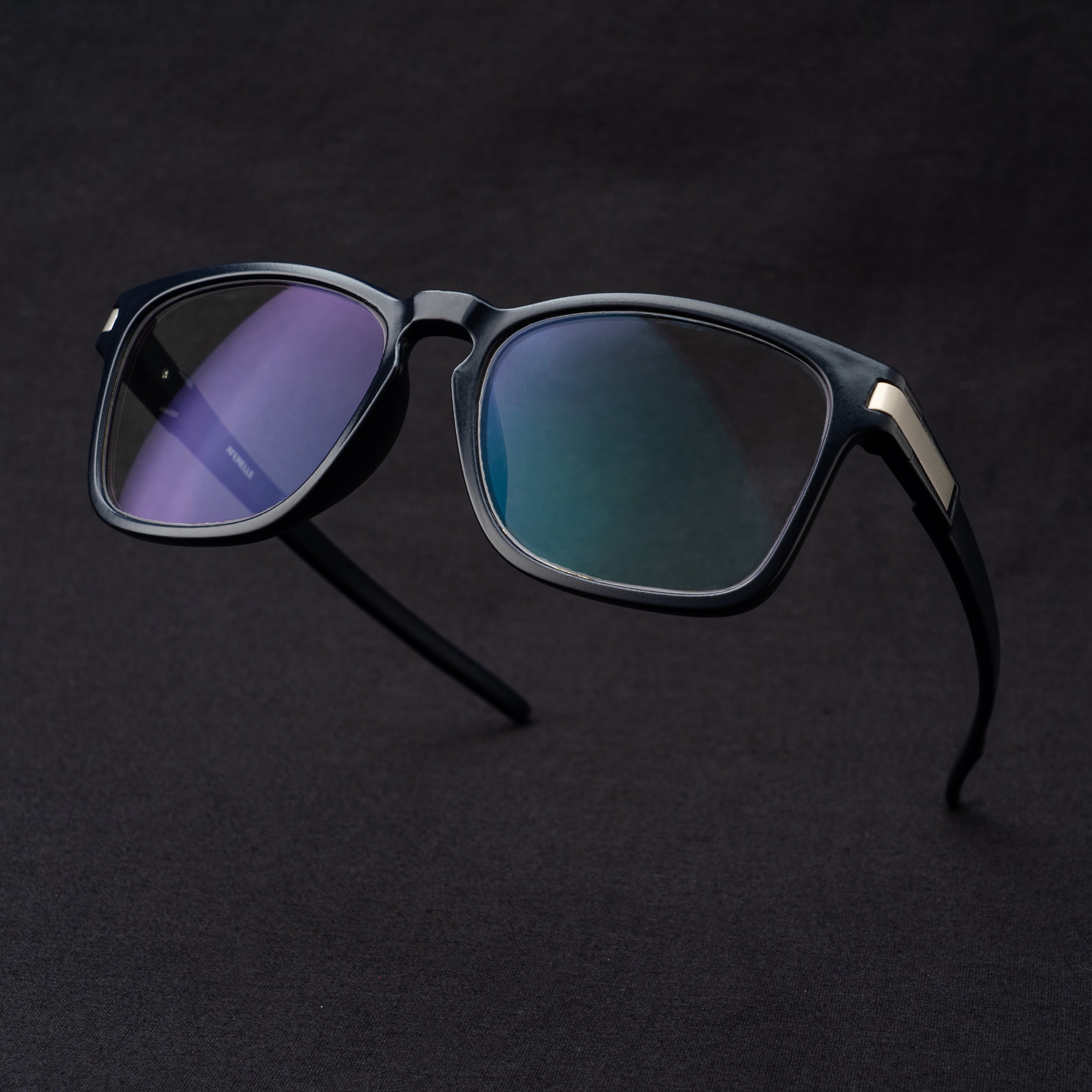 black sqaure screnn glass