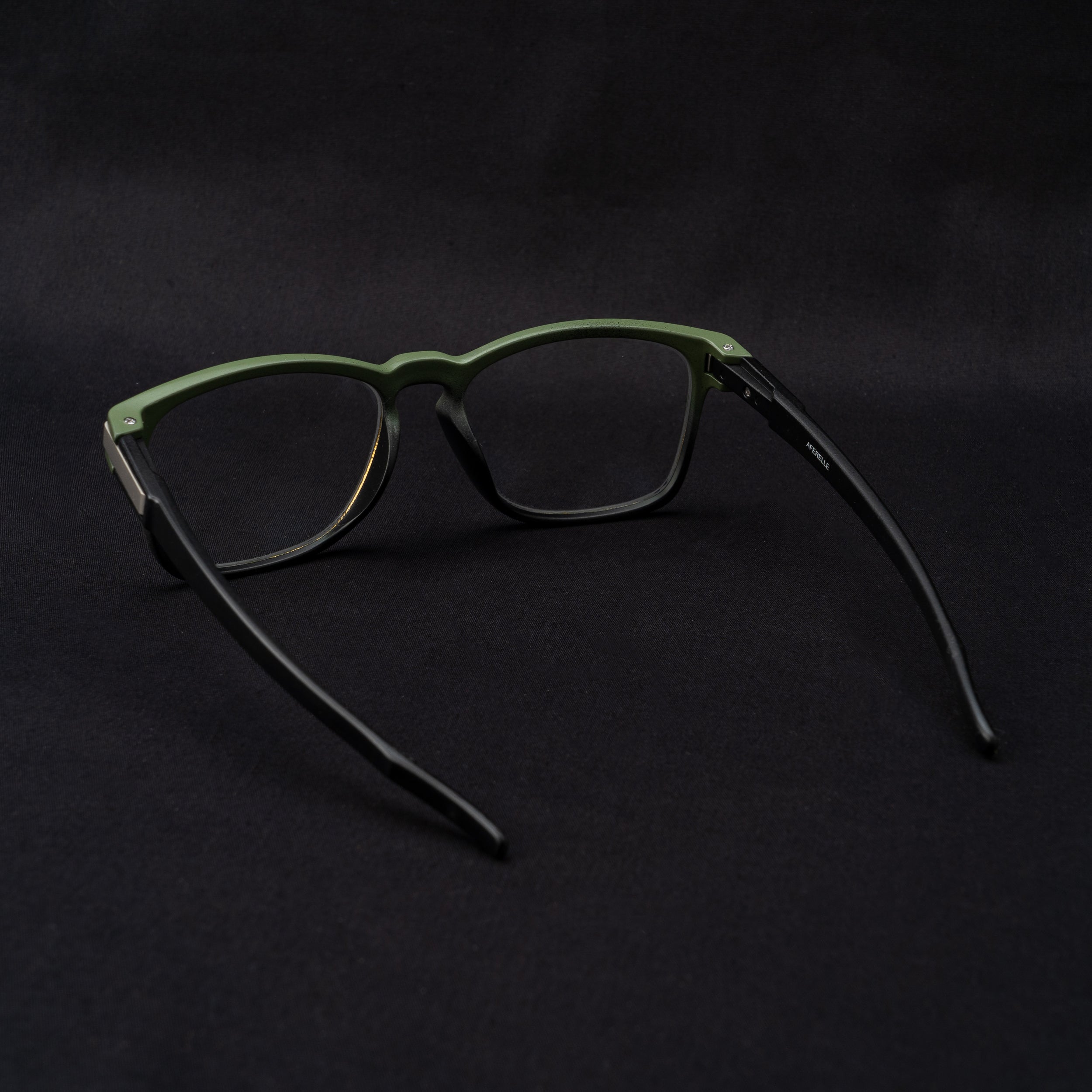 green frame square screenglass